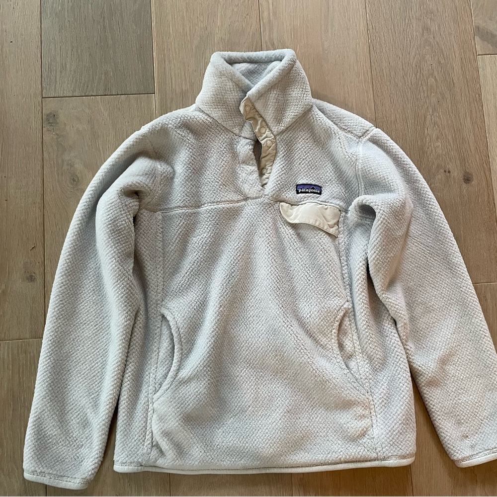 Patagonia snap fleece - cream/gray- size medium